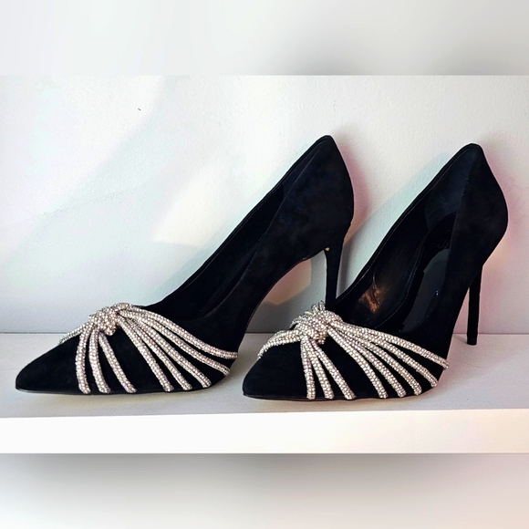 Vince Camuto Shoes - Vince Camuto- New Luxury Black Heels